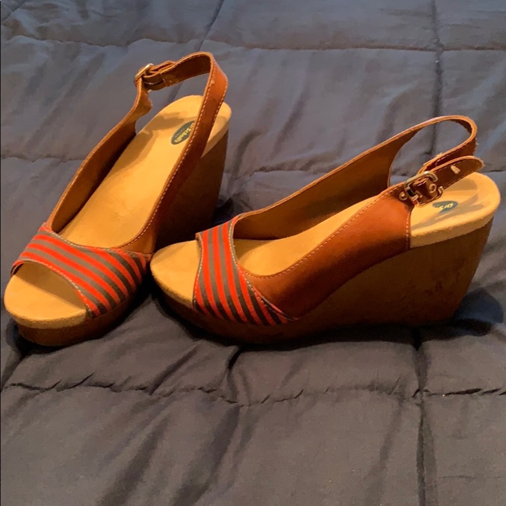 Summer wedges